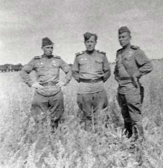 Москалев В.С. (справа). 1943 г.